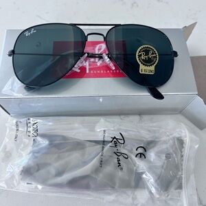Ray-Ban Classic Aviator Sunglasses